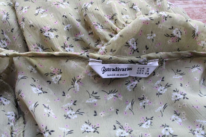 Blouse fleurie Stradivarius vert sauge - photo numéro 6