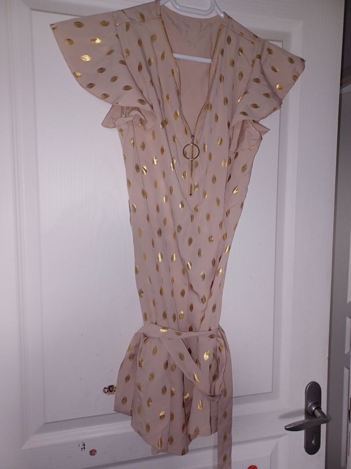 Robe courte rose pale dorée M toucher soie neuve