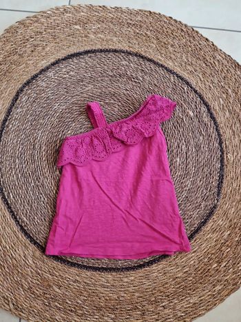Joli haut original C&A taille 3 ans