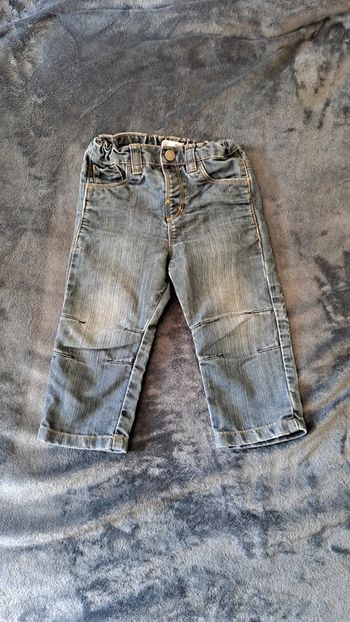 💚Jean bébé mixte – coupe droite – Taille 18 mois