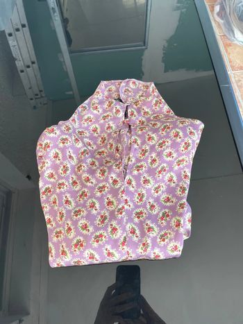 Haut fleuri de la marque Zara en taille S