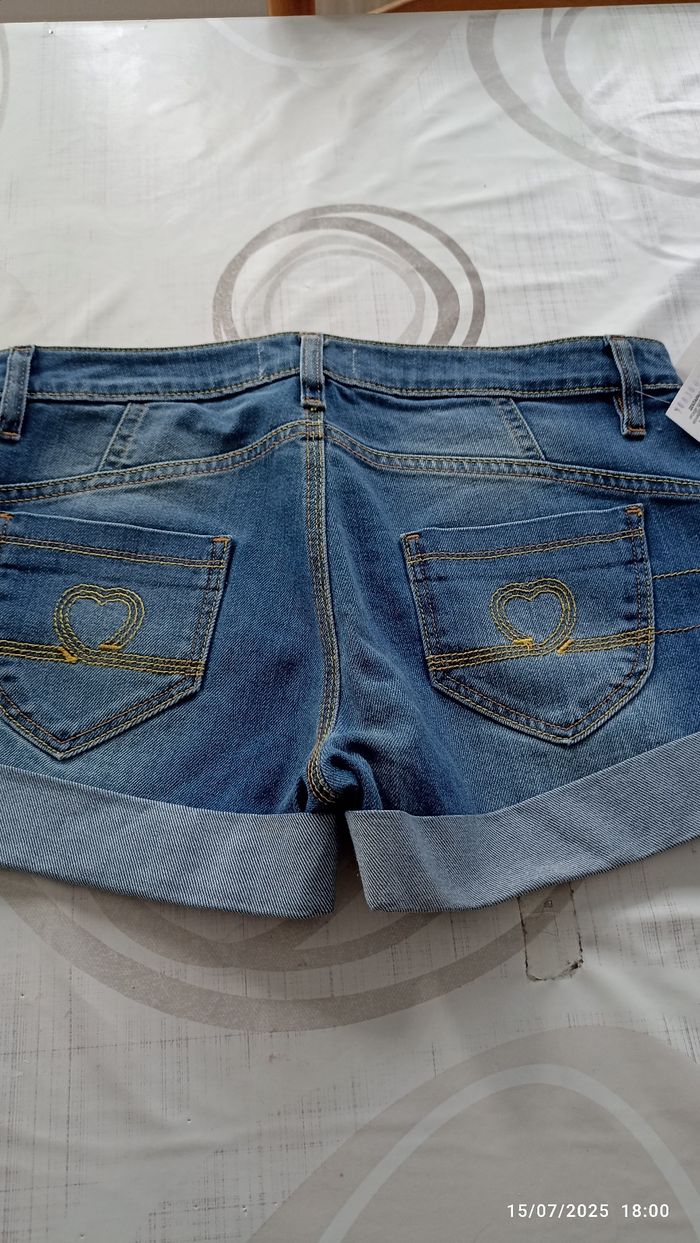 Short jean 38 neuf LDB - photo numéro 3
