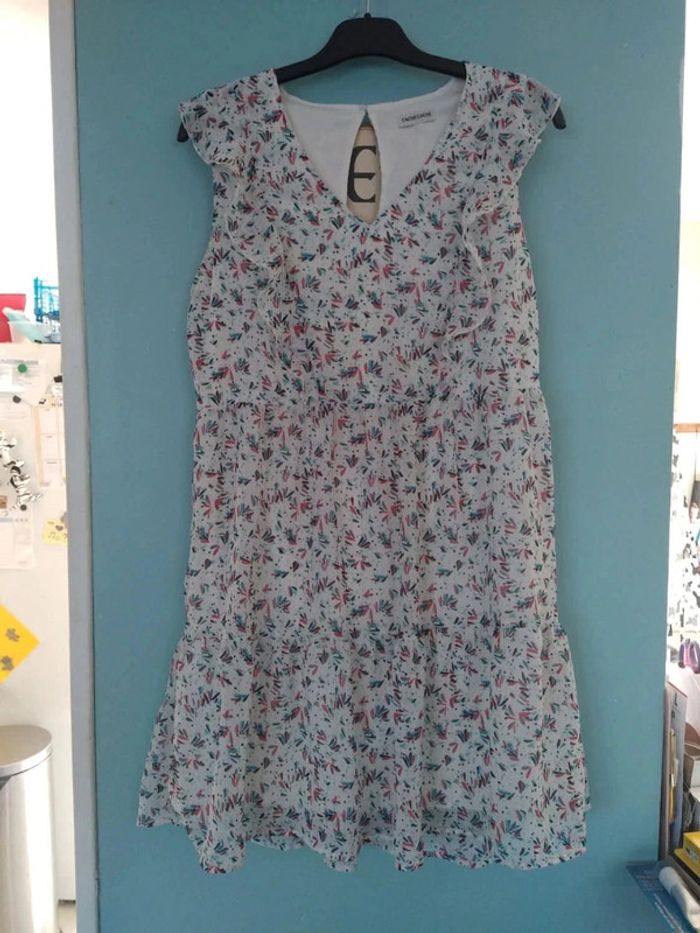 Robe cache cache fleurie brillante taille m - photo numéro 1