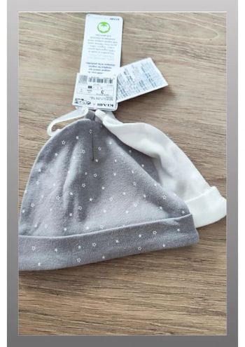 Lot de 2 bonnets Taille 3 mois 56/62 cm kiabi