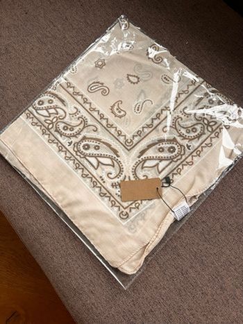 Bandana carré imprimé motif cachemire 70*70CM