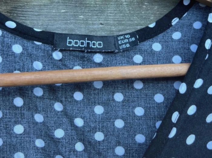 Robe à pois Bohoo – Taille 38 – Bon état - photo numéro 4