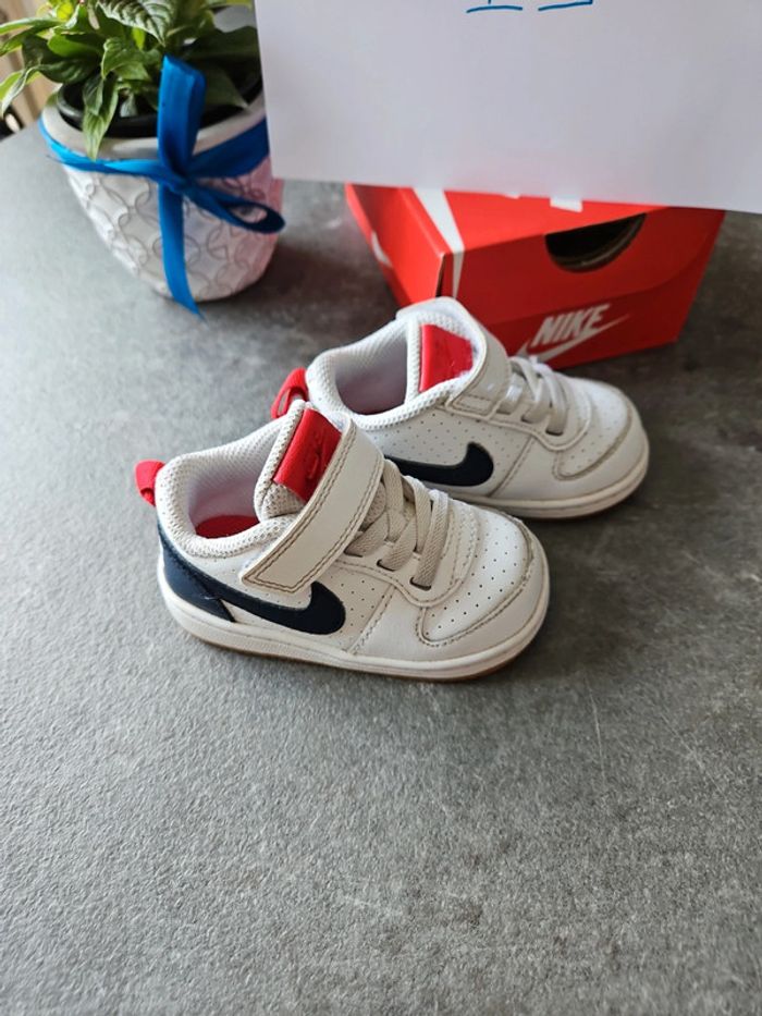 Nike Taille 19.5 - photo numéro 4