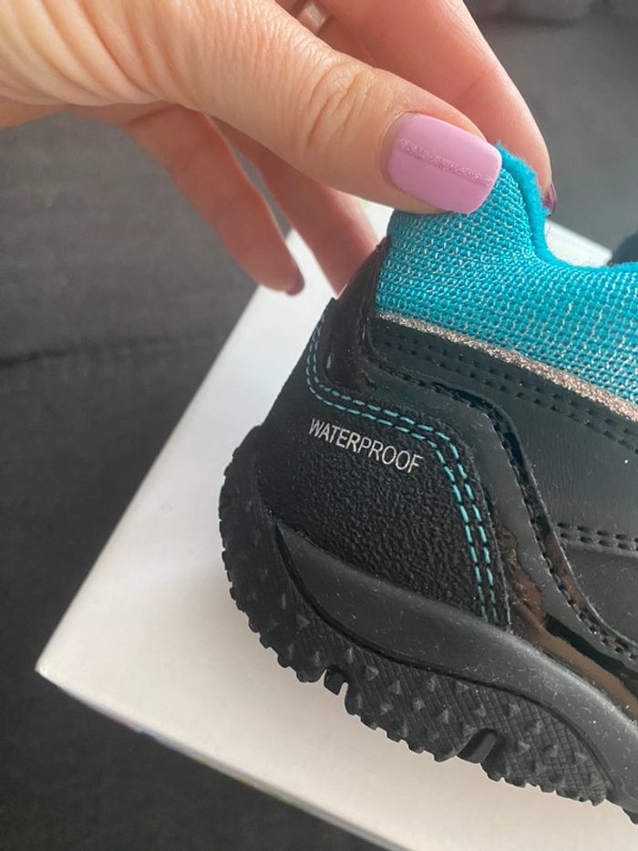Basket fille ! Taille 23 neuve waterproof - photo numéro 8