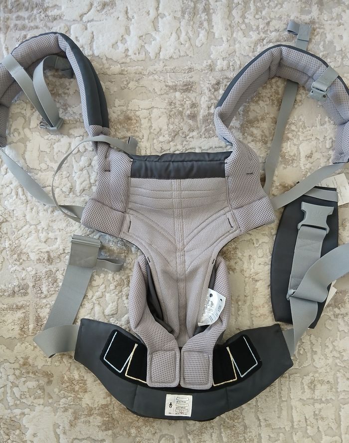 Porte bébé Ergobaby omni 360 gris charbon - photo numéro 3