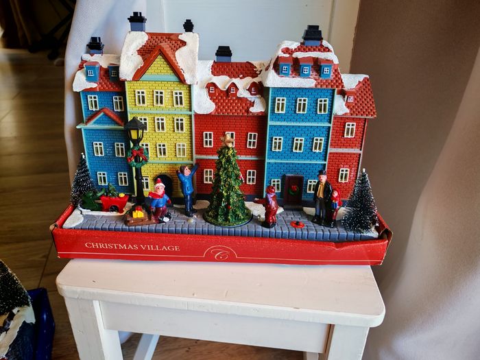 Village de noel lumineux et animé - photo numéro 6