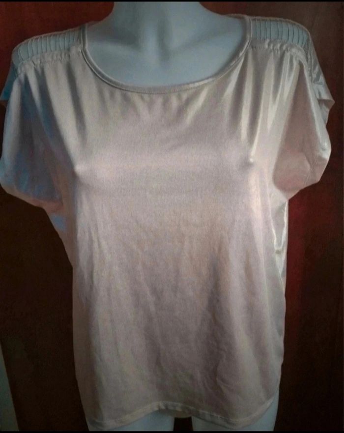 T-shirts rose pale qui brille taille 42/44 - photo numéro 2