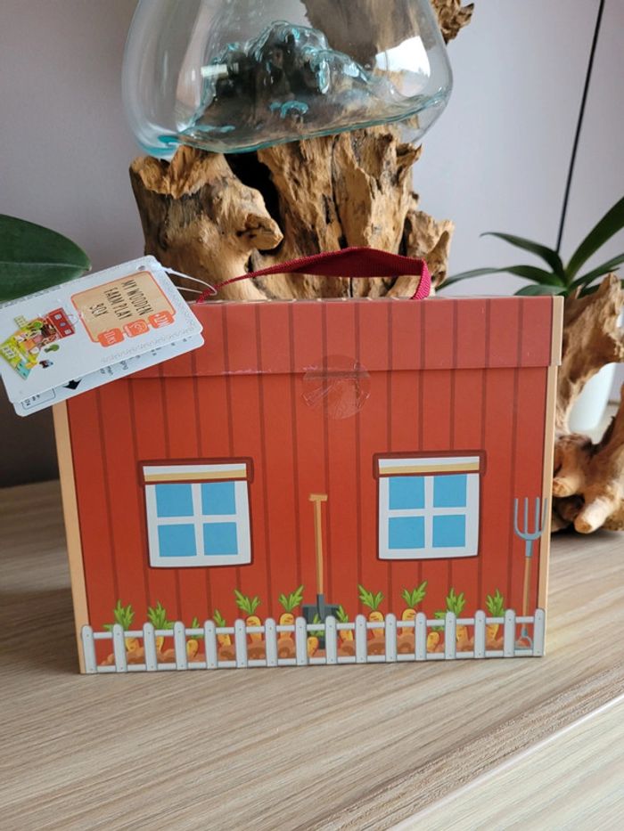 Ferme et personnages en bois