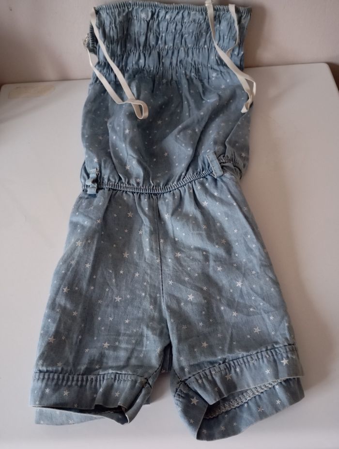 Combishort , 12 ans, coton bleu clair, étoiles blanches ,bretelles réglables ,taille élastique,2 poches . Très bon état. - photo numéro 5