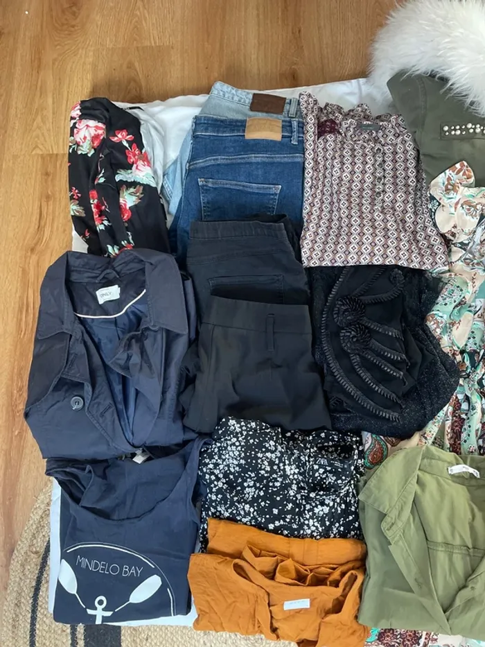 Lot vêtement femme 18 pièces taille 40-42 - photo numéro 3