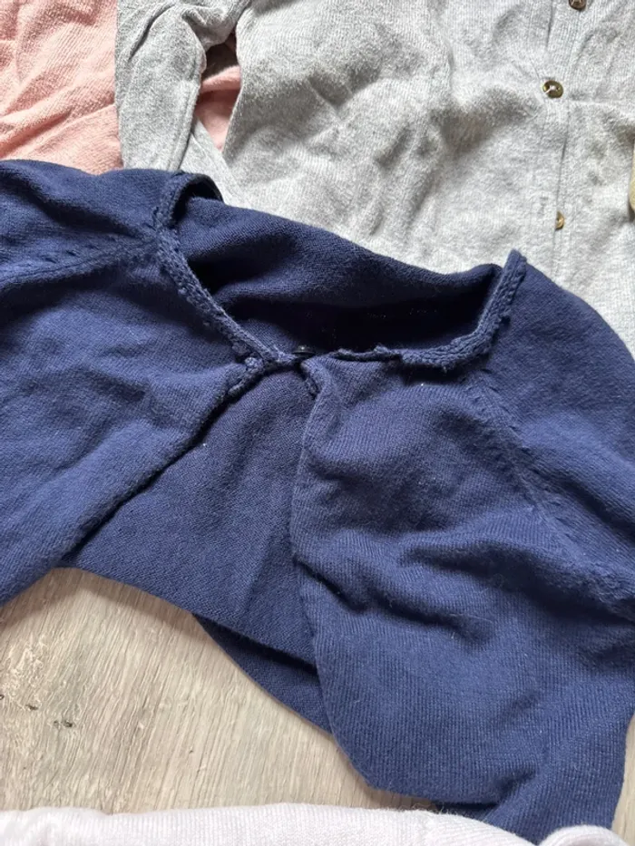 Lot 3 gilets et 2 boléros 8 ans fille Kiabi - photo numéro 6