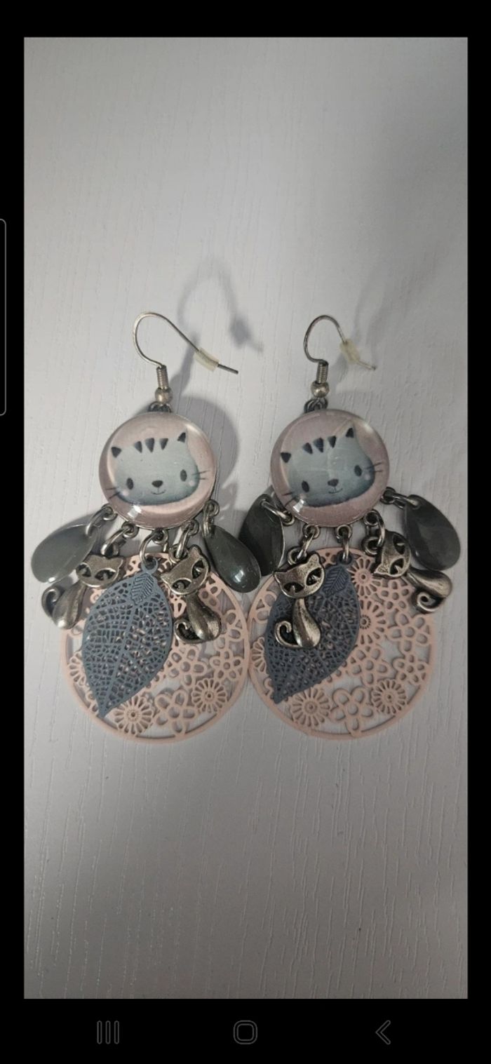 Paires de boucles d'oreilles