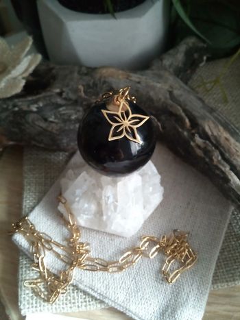 Collier pendentif de protection en obsidienne noire