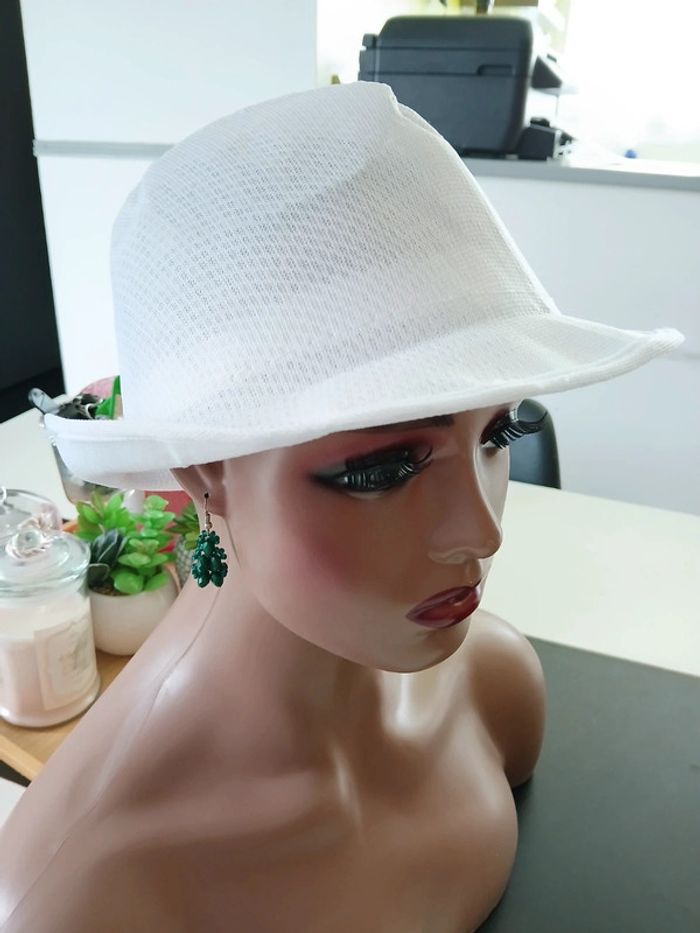 Chapeau blanc Neuf 🌿🌈 - photo numéro 3