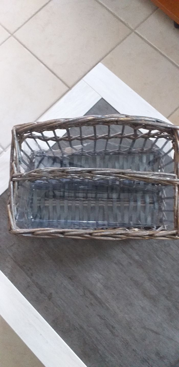 Corbeille avec plastique intérieur