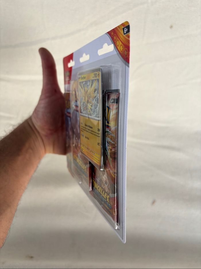 Pokémon Tri pack EV8 étincelles déferlantes - photo numéro 2
