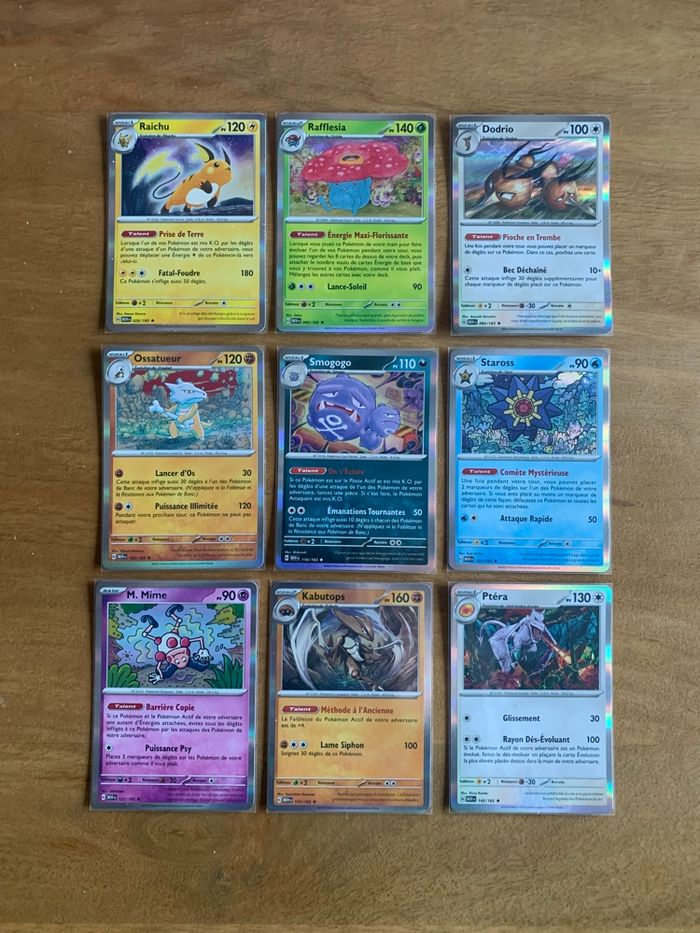 Lot de cartes Pokemon holographiques 151