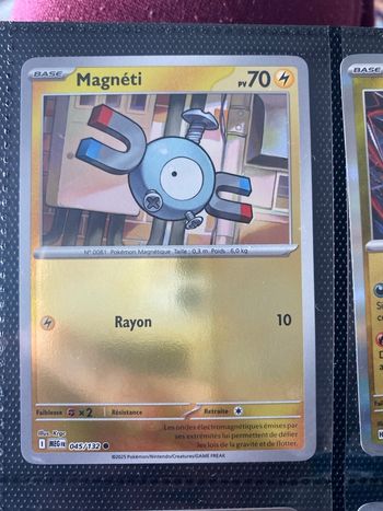 Carte Pokémon holographique neuf