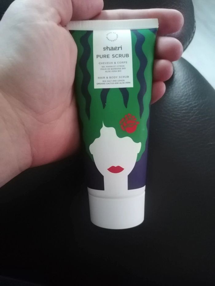 Soin gommage cheveux et corps shaeri