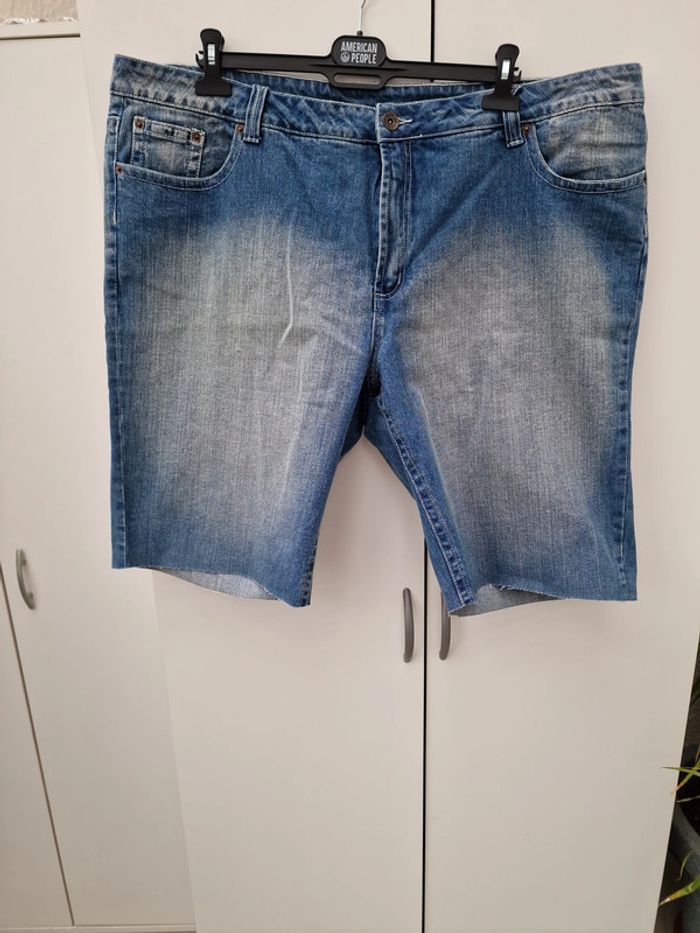 Short En Jeans Bleu Délavé