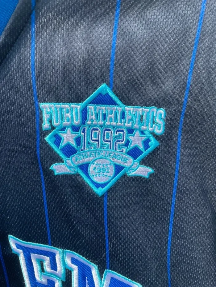 Fubu Baseball Harlem New York city vintage fully embroided jersey Mens M - photo numéro 5