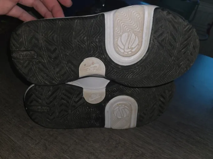 Basket nike pointure 37,5 - photo numéro 3