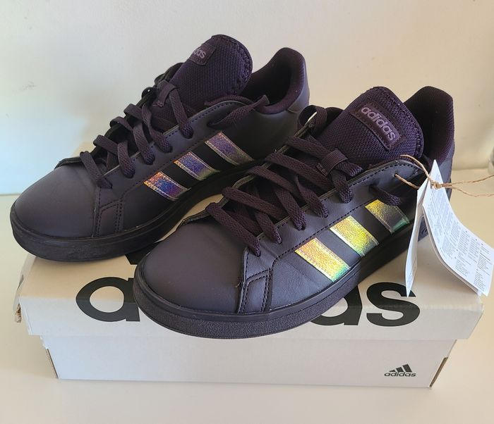 Basket Adidas neuve - photo numéro 4