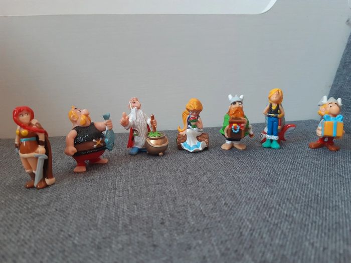 Lot de 7 figurines Kinder Astérix et Obélix