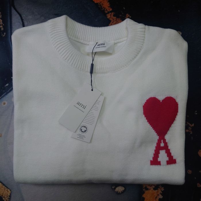 Pull AMI - Taille M - Blanc coeur Rouge - NEUF.