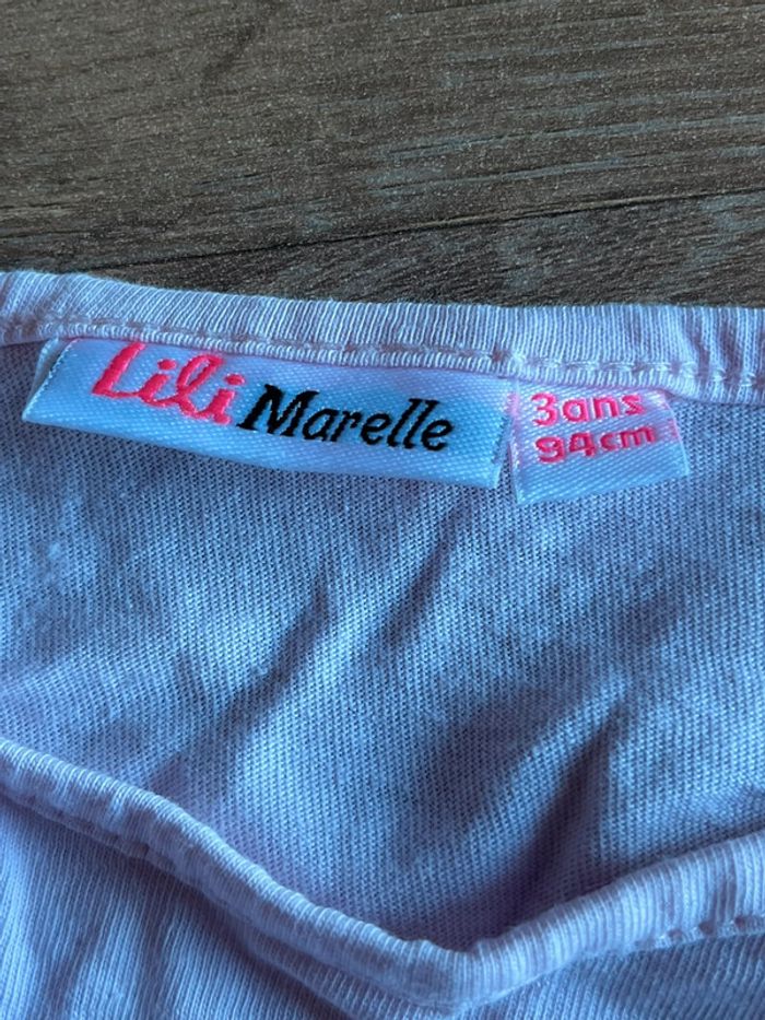 Je vend un manche longue fille 3 ans 94 cm très  bon état - photo numéro 3