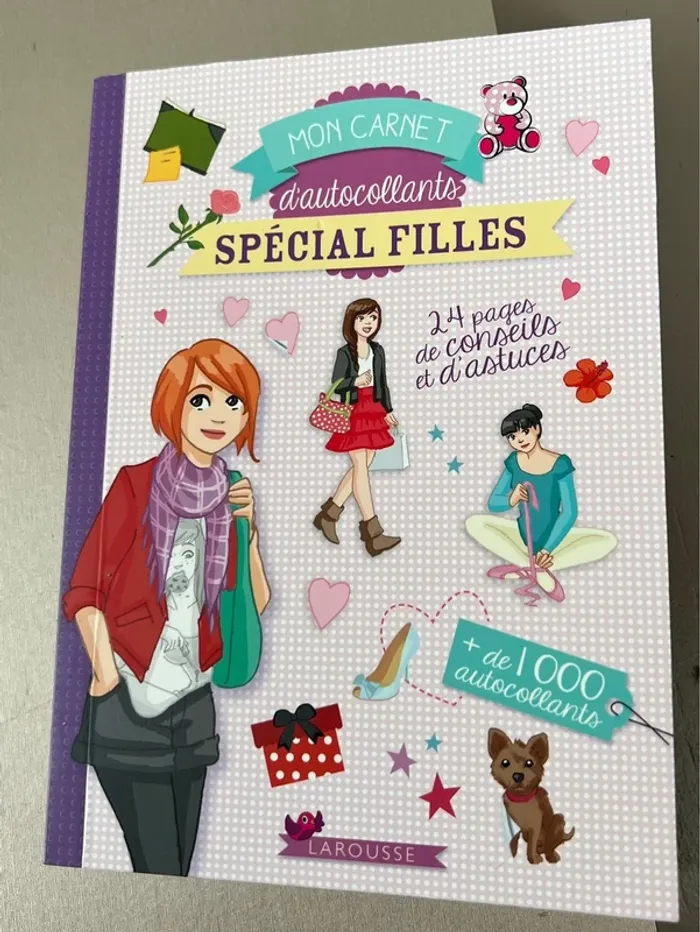 Carnet d’autocollants filles