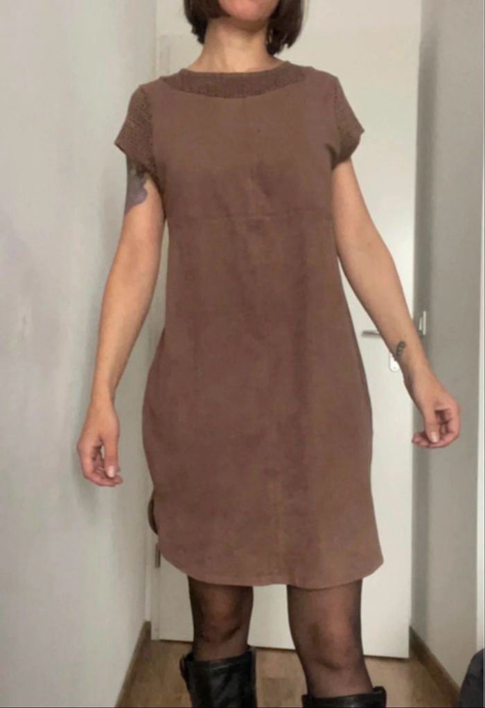 Robe suédine marron Camaieu T40