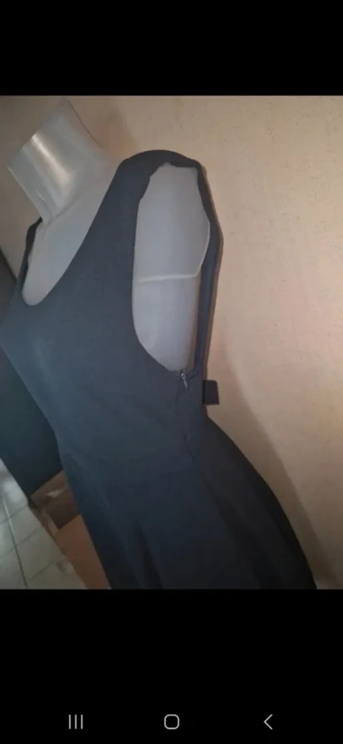 Belle robe la petite étoile taille 38 bleue marine - photo numéro 6