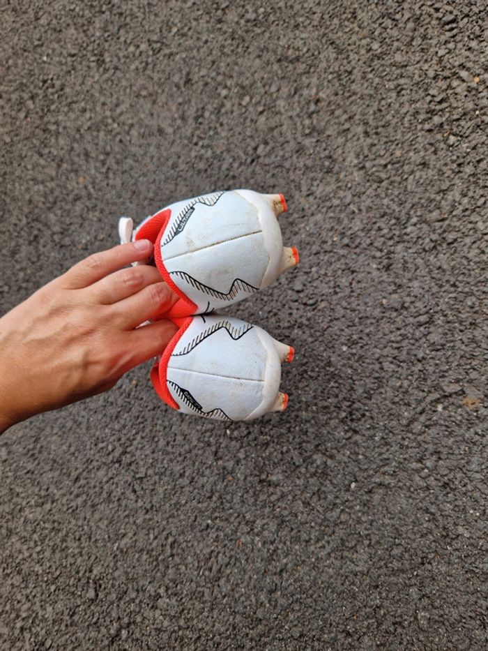 Chaussures crampons de foot - photo numéro 3