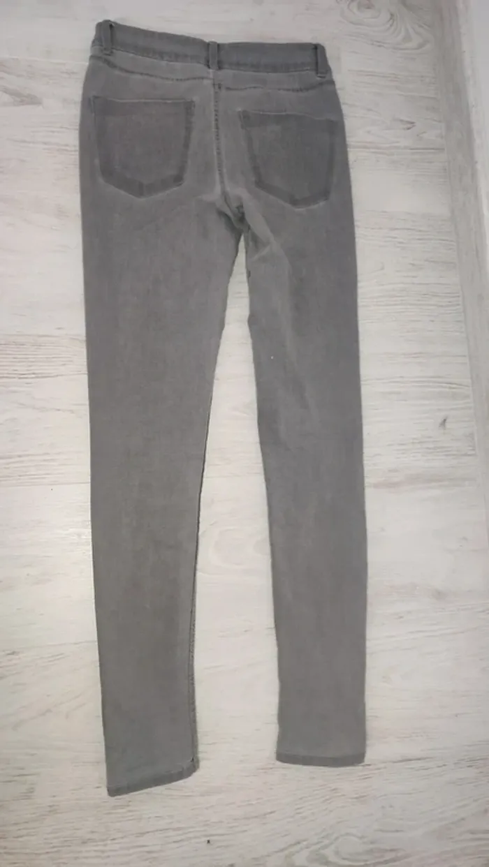 Jean Skinni fit by Kiabi taille 34 - photo numéro 2