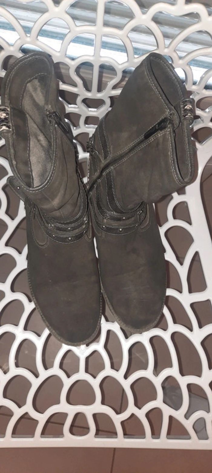 Chaussures/botte mustang T40 - photo numéro 2