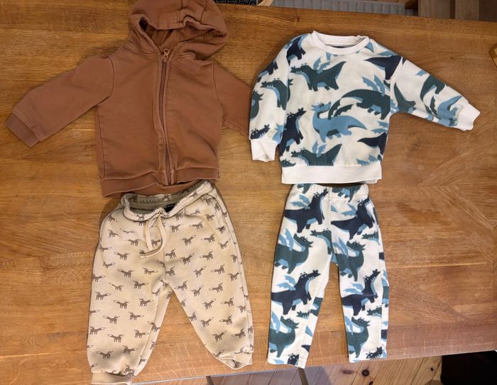 Lot de 3 ensemble survêtement 24 mois