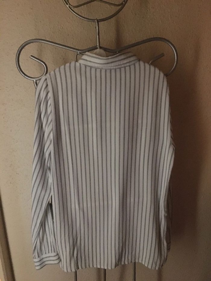 Chemise manches longues à rayures et écussons - photo numéro 4
