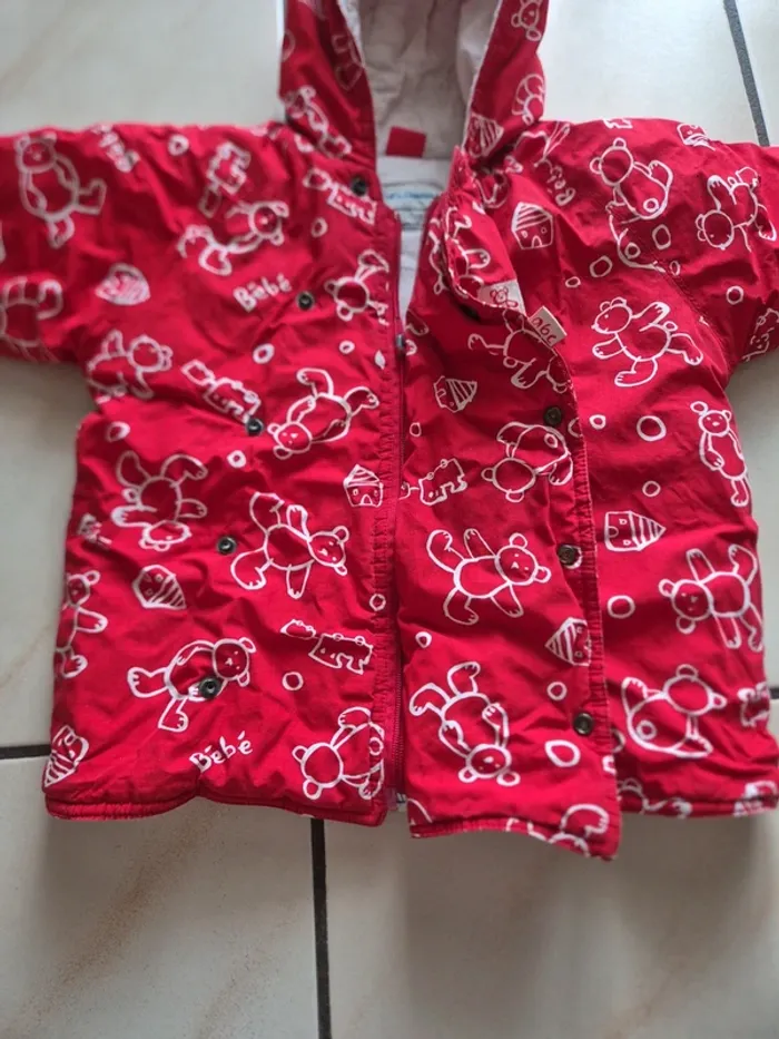 Doudoune rouge à capuche - photo numéro 4
