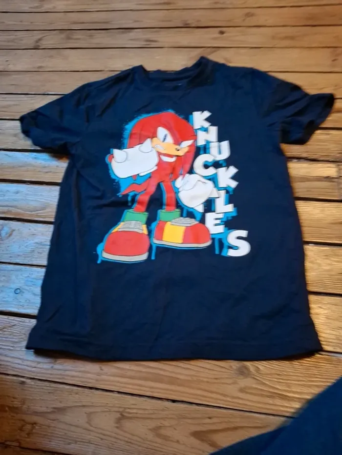 Tshirt taille 7/8 ans