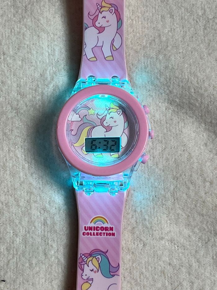 Montre licorne - photo numéro 2