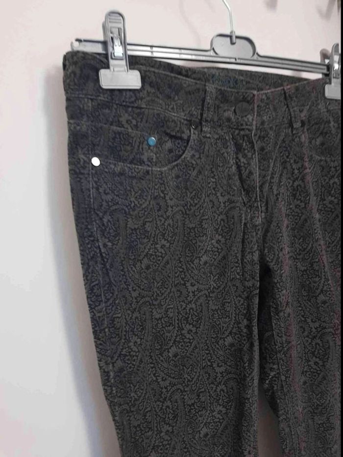 Jean imprimé velour taille 36 - photo numéro 2