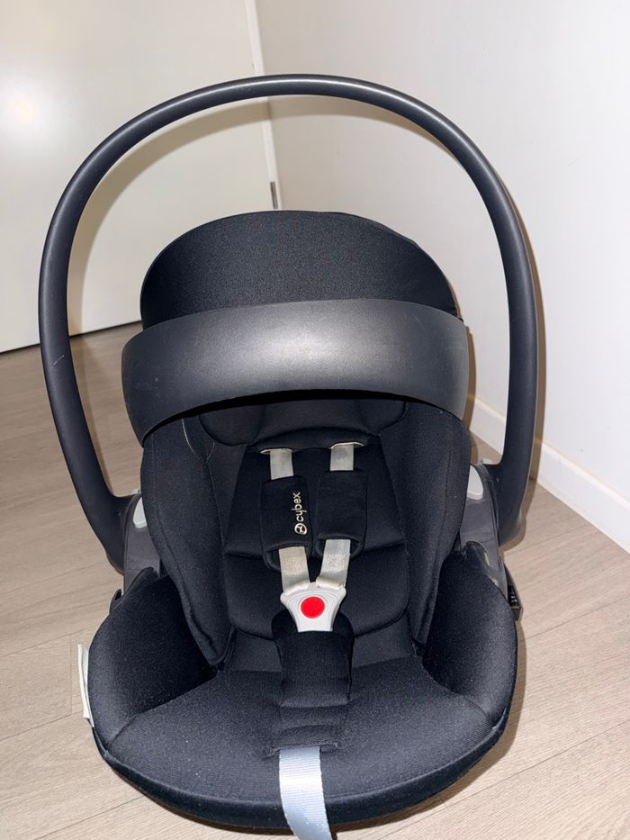 Cosy cybex cloud G i-size moon black - photo numéro 1
