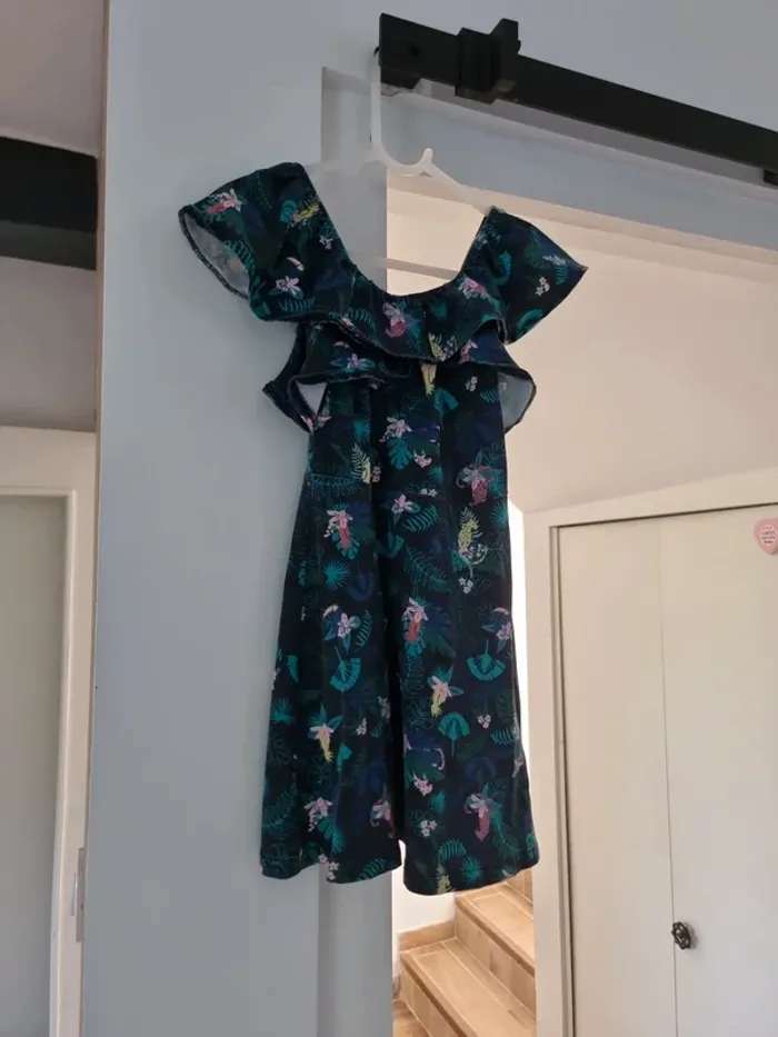 Robe à volant kiabi 4 ans