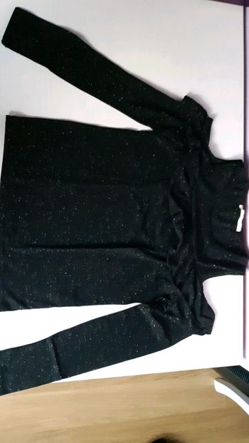 T shirt en taille 12 ans manches longues à épaules dénudées