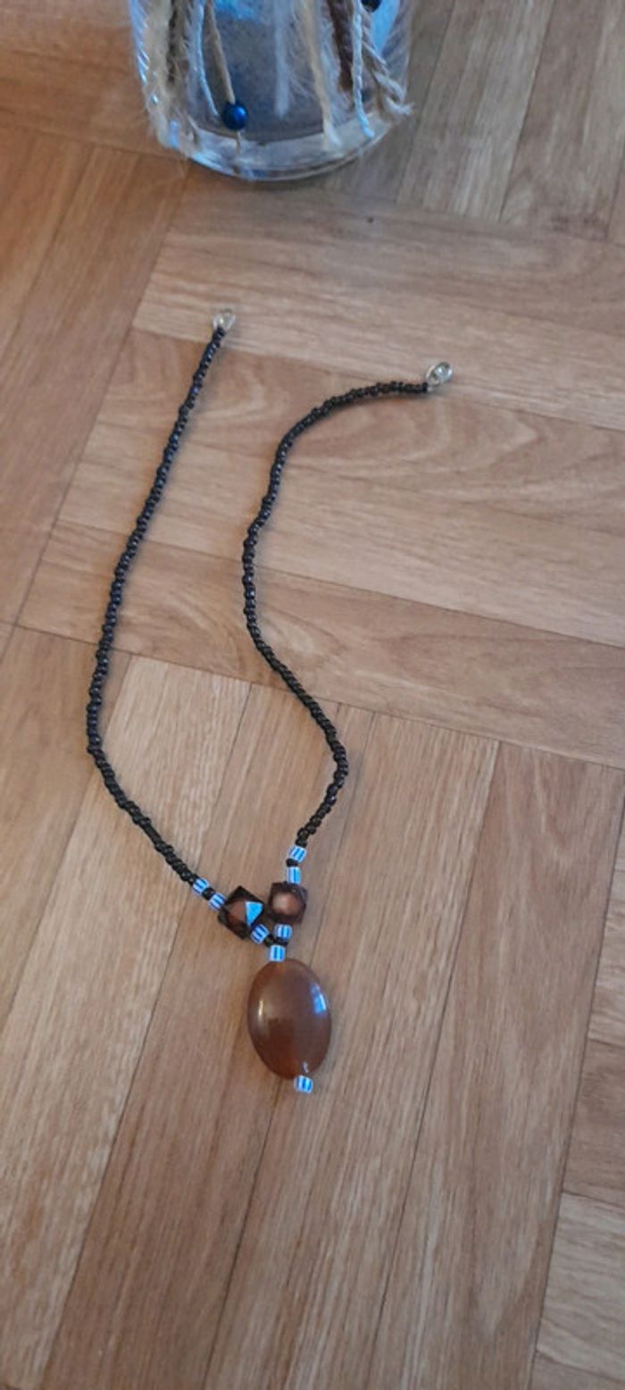 Collier artisanal